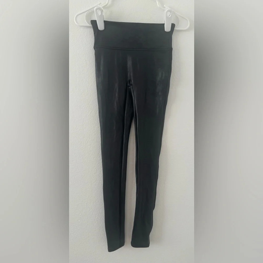SPANX FAUX LEATHER LEGGINGS Ankle Length Size XS Power Waistband Rock Chic